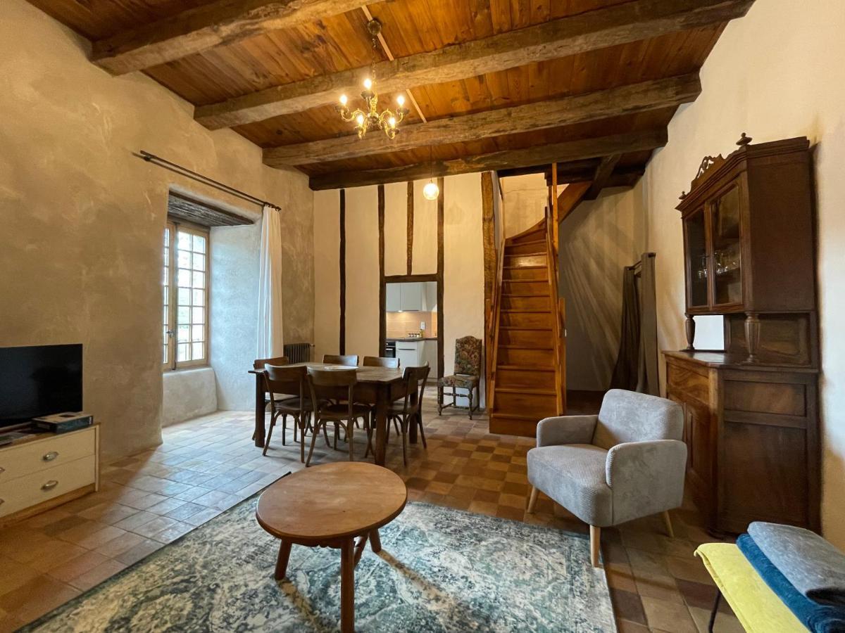 Chateau De Latour Sur Sorgue Marnhagues-et-Latour Εξωτερικό φωτογραφία