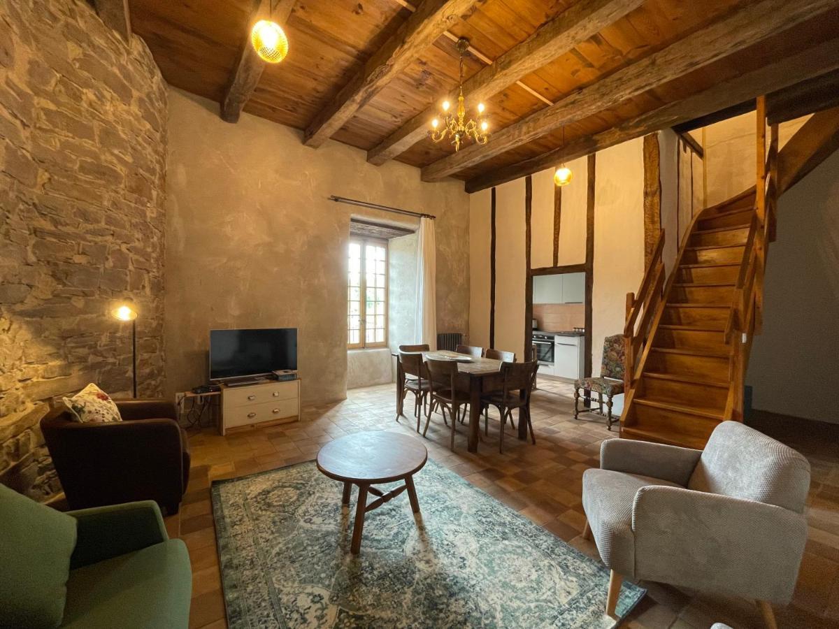 Chateau De Latour Sur Sorgue Marnhagues-et-Latour Εξωτερικό φωτογραφία
