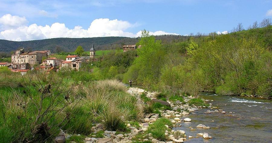 Chateau De Latour Sur Sorgue Marnhagues-et-Latour Εξωτερικό φωτογραφία